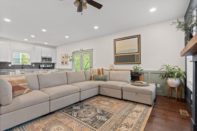 512 Hedgewood Drive, Chattanooga, TN 37405