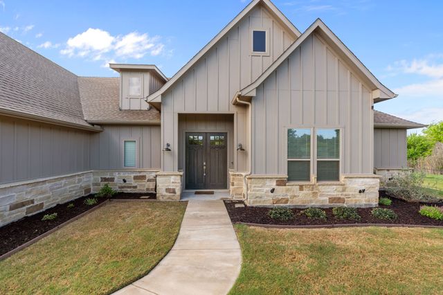 351 Sharla Smelley Road, Weatherford, TX 76088