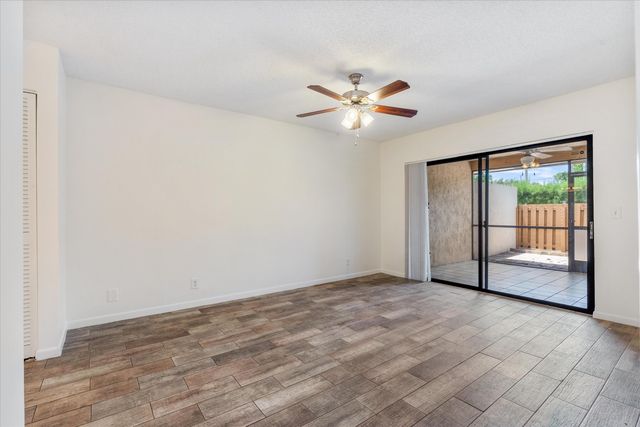 2035 SW 24TH Circle, Boynton Beach, FL 33426