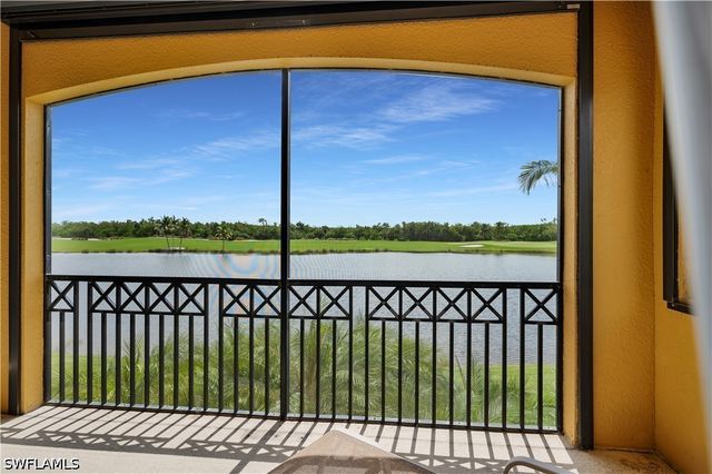 1418 Borghese LN 201, Naples, FL 34114