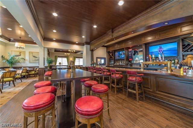 1418 Borghese LN 201, Naples, FL 34114
