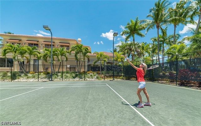 1418 Borghese LN 201, Naples, FL 34114