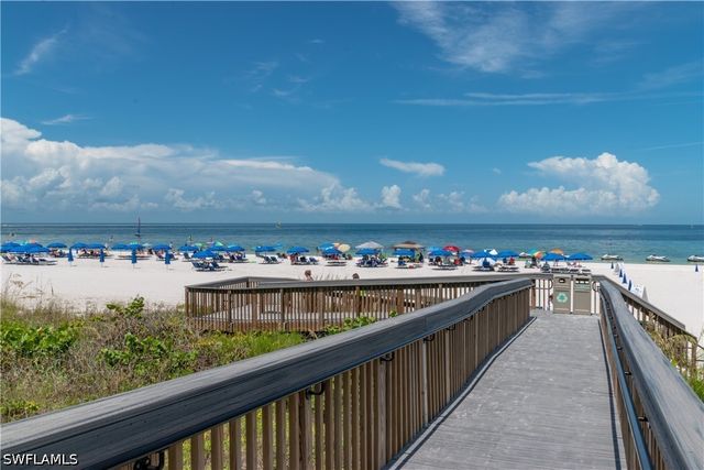 1418 Borghese LN 201, Naples, FL 34114