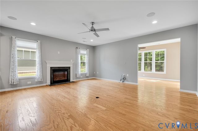 10404 Chickahominy Falls Ln, Glen Allen, VA 23059