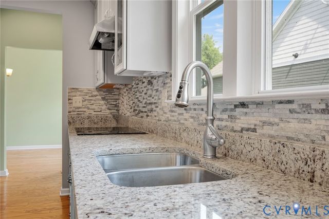 10404 Chickahominy Falls Ln, Glen Allen, VA 23059
