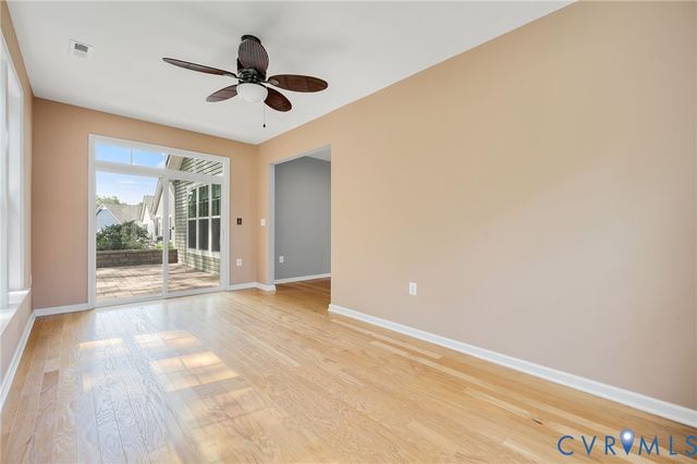 10404 Chickahominy Falls Ln, Glen Allen, VA 23059