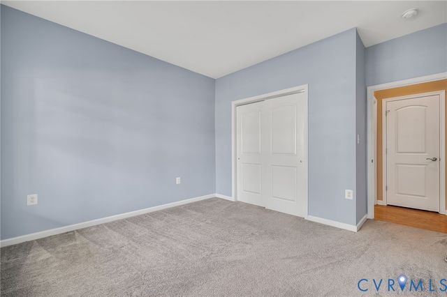 10404 Chickahominy Falls Ln, Glen Allen, VA 23059