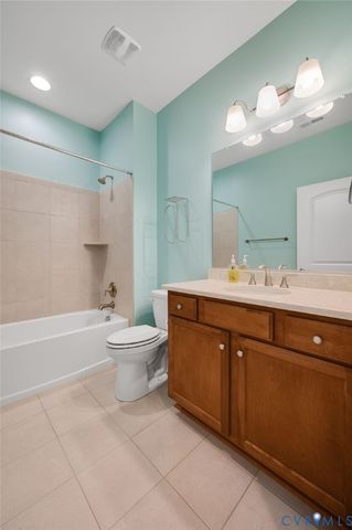 10404 Chickahominy Falls Ln, Glen Allen, VA 23059