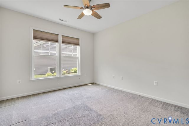 10404 Chickahominy Falls Ln, Glen Allen, VA 23059