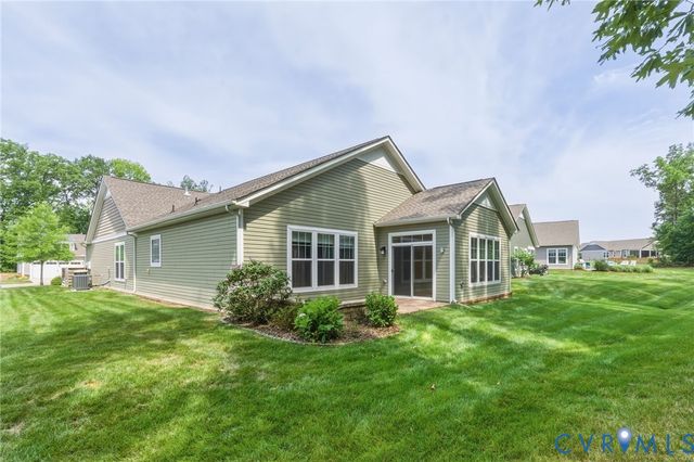 10404 Chickahominy Falls Ln, Glen Allen, VA 23059