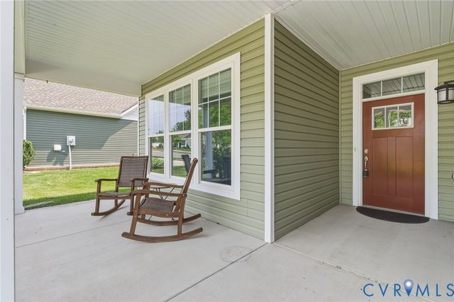 10404 Chickahominy Falls Ln, Glen Allen, VA 23059