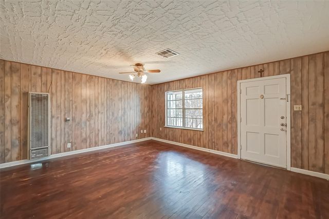 4905 Brinkley Street, Houston, TX 77033