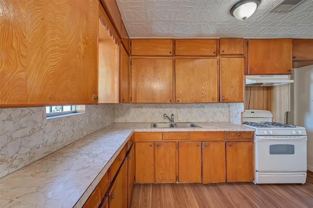 4905 Brinkley Street, Houston, TX 77033