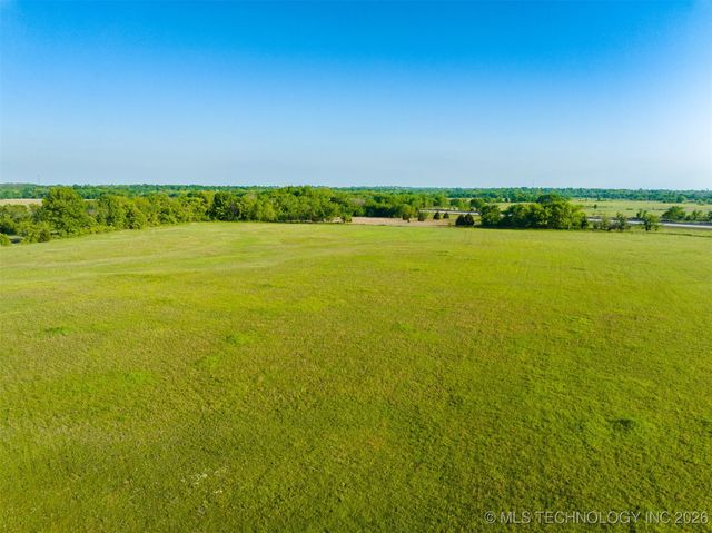 12 N 4212 Road, Porter, OK 74454