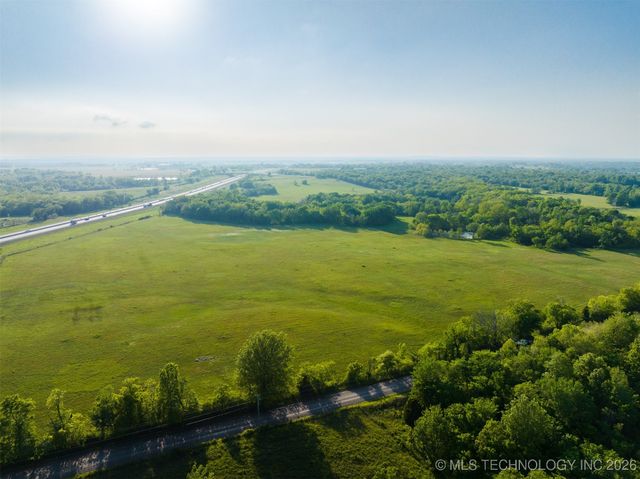 12 N 4212 Road, Porter, OK 74454