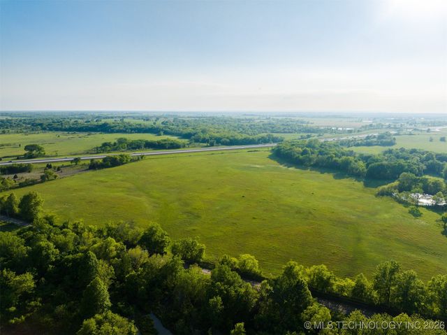 12 N 4212 Road, Porter, OK 74454