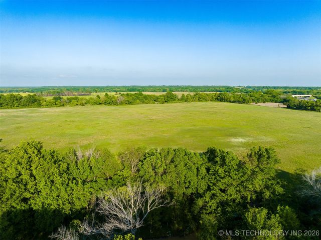 12 N 4212 Road, Porter, OK 74454