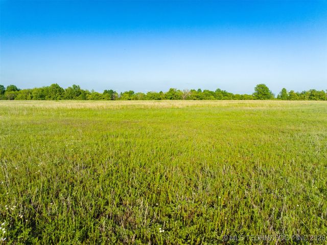 12 N 4212 Road, Porter, OK 74454