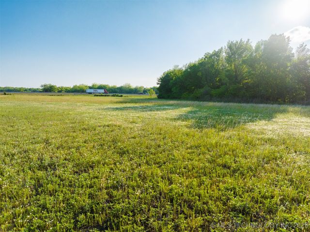 12 N 4212 Road, Porter, OK 74454