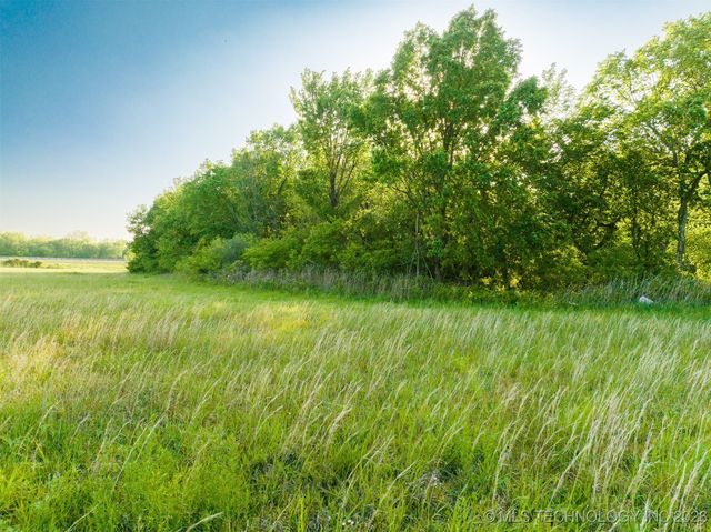 12 N 4212 Road, Porter, OK 74454