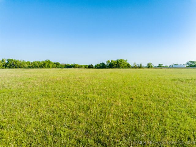 12 N 4212 Road, Porter, OK 74454