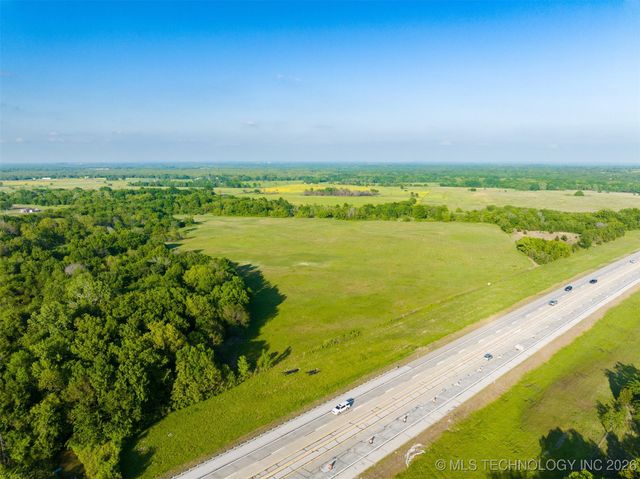 12 N 4212 Road, Porter, OK 74454