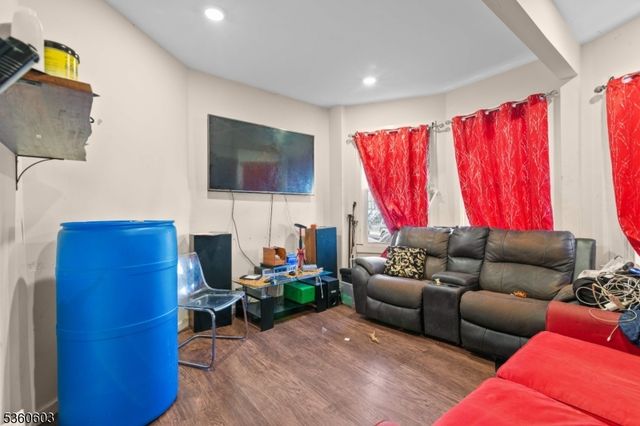 36 Arverne Ter, Irvington Twp., NJ 07111