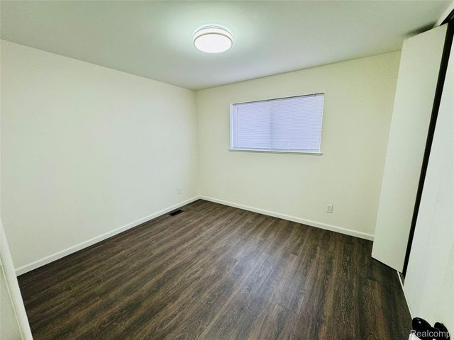 26431 Tom Allen Drive, Warren, MI 48089