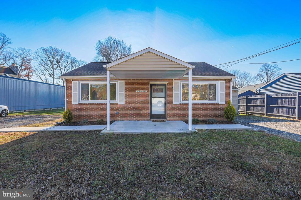 6903 UNIVERSITY DR, Baltimore, MD 21220