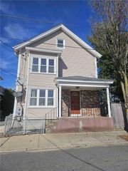 61 Utton Avenue 2, Pawtucket, RI 02860