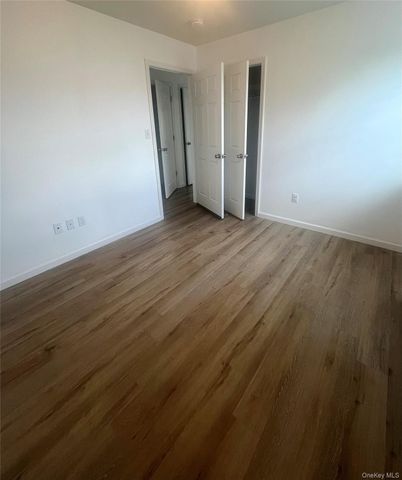 6261 De Costa Avenue, Arverne, NY 11692