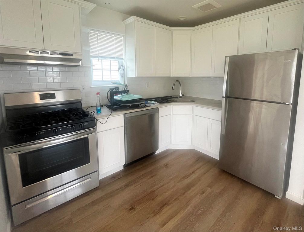6261 De Costa Avenue, Arverne, NY 11692