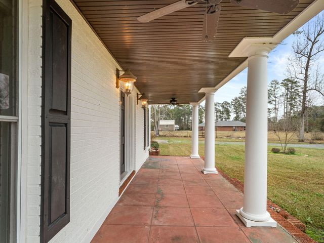 261 Alexandria Hwy, Leesville, LA 71446