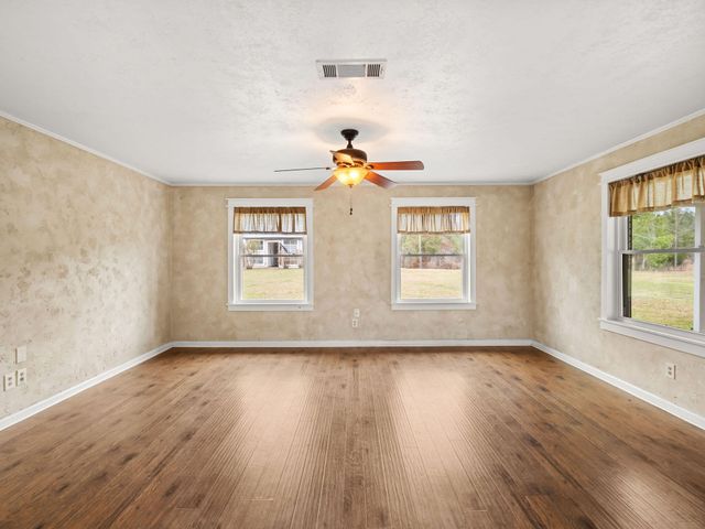 261 Alexandria Hwy, Leesville, LA 71446