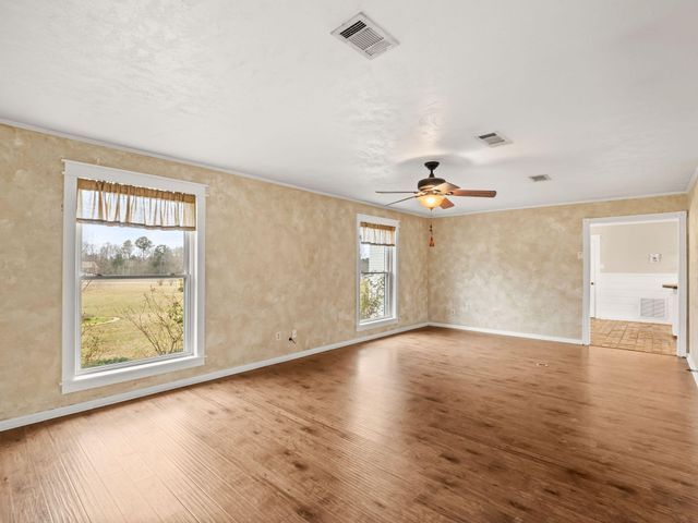 261 Alexandria Hwy, Leesville, LA 71446