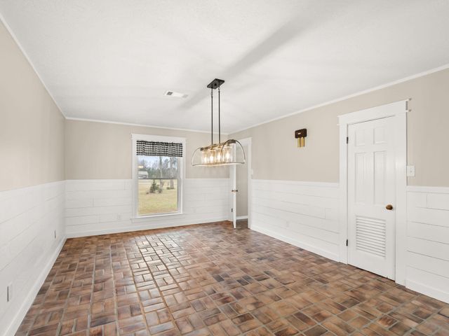 261 Alexandria Hwy, Leesville, LA 71446