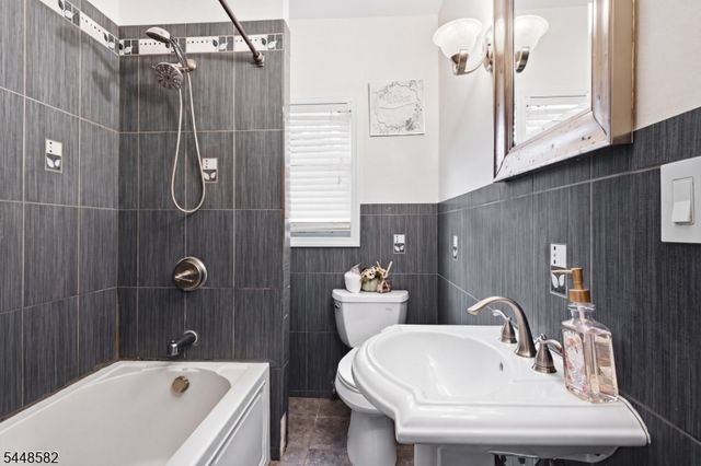 10 Lentz Pl, Irvington Twp., NJ 07111