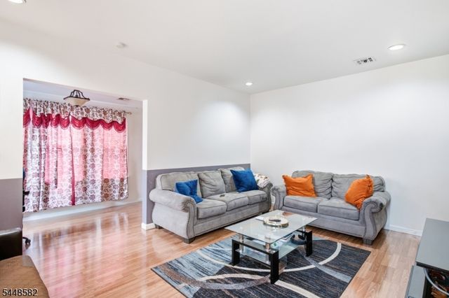 10 Lentz Pl, Irvington Twp., NJ 07111