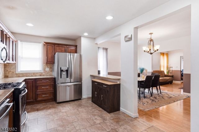 10 Lentz Pl, Irvington Twp., NJ 07111