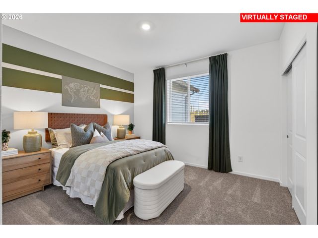1138 Clemson St, Woodburn, OR 97071