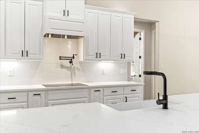 120 Timber Heights, La Vernia, TX 78121