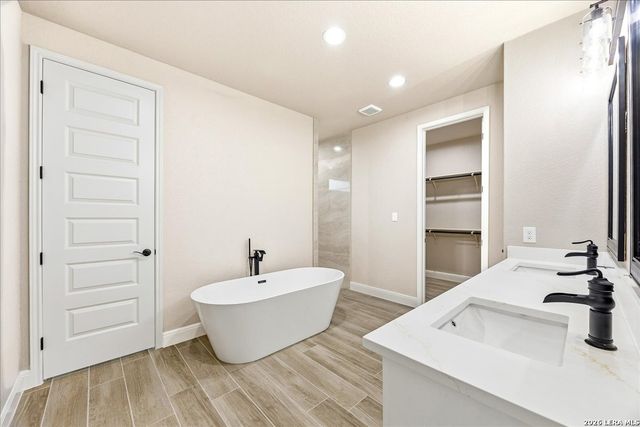 120 Timber Heights, La Vernia, TX 78121