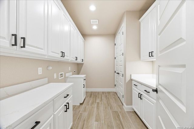 120 Timber Heights, La Vernia, TX 78121