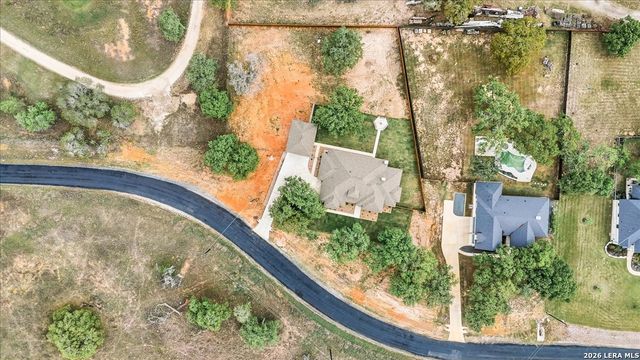 120 Timber Heights, La Vernia, TX 78121