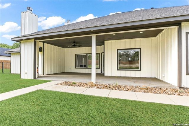 120 Timber Heights, La Vernia, TX 78121