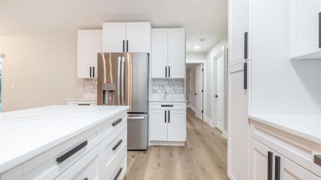 6411 NW 54th Dr, Coral Springs, FL 33067