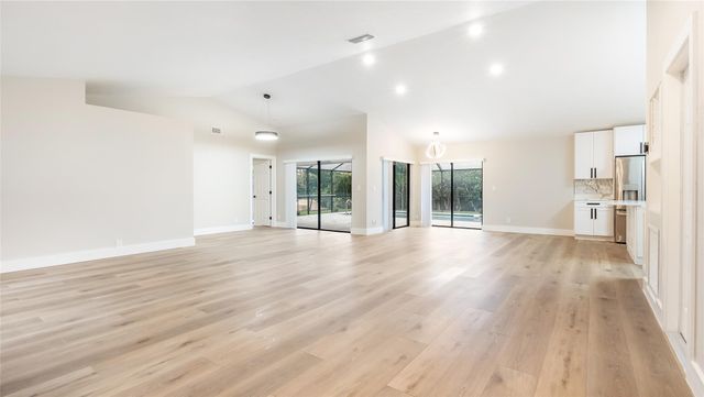 6411 NW 54th Dr, Coral Springs, FL 33067