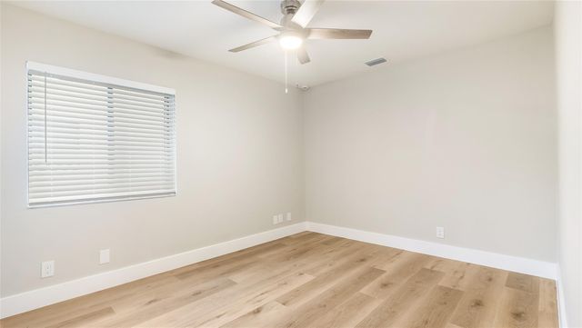 6411 NW 54th Dr, Coral Springs, FL 33067