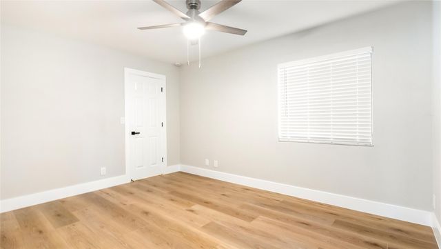 6411 NW 54th Dr, Coral Springs, FL 33067