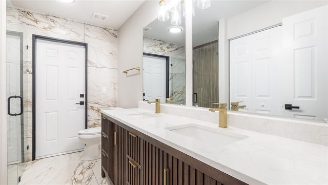 6411 NW 54th Dr, Coral Springs, FL 33067